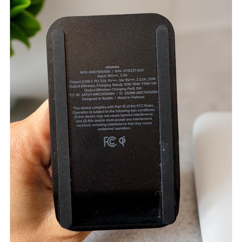 Ubiolabs Wireless Charging Stand Pad 15W Fast Charger Power Adapter Black - Picture 3 of 3